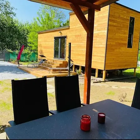 Glamping Paradise With Wellness Дом отдыха Dolni Brezany